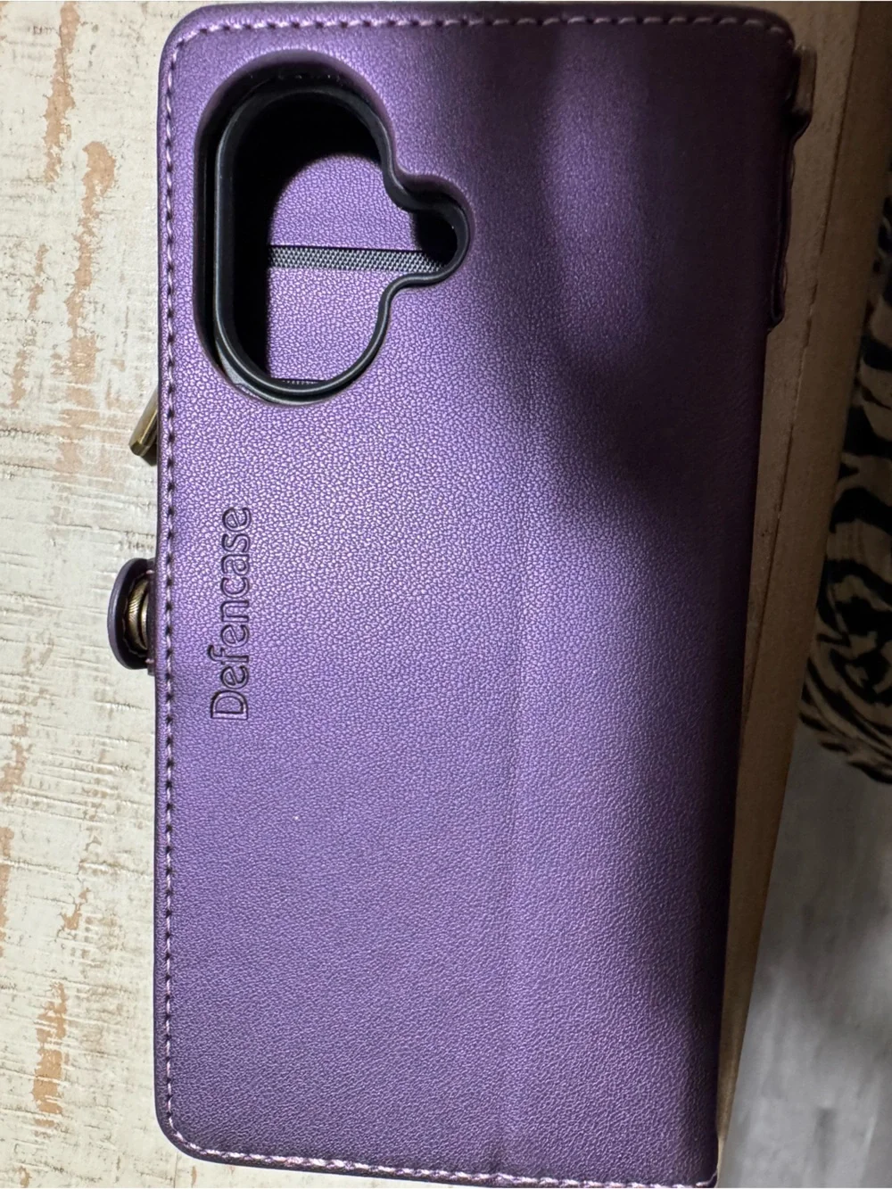 Defencase Purple Wallet Phone Case IP 17 no strap the magnetic can remove phone